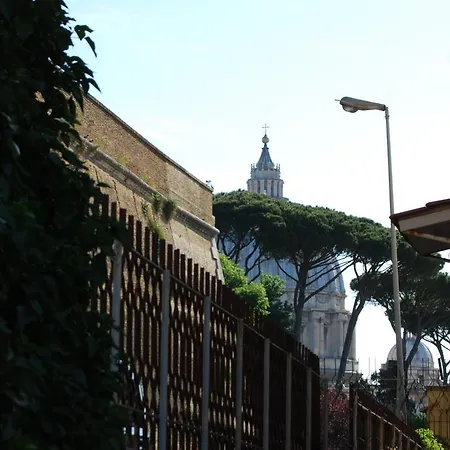 Vatican 3*