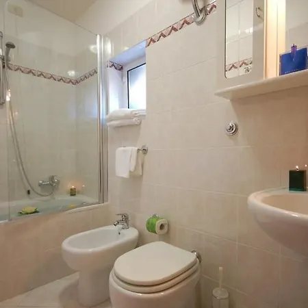 Апарт-отель Vatican 3*