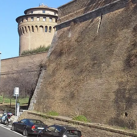 Vatican 3*