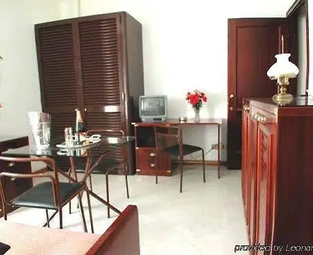 Vatican Aparthotel 3*